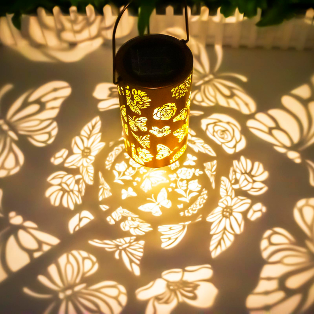 Lanterne de jardin solaire suspendue métal motif lumineux décoratif