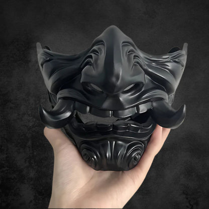 Maschera samurai giapponese nera in plastica decorativa