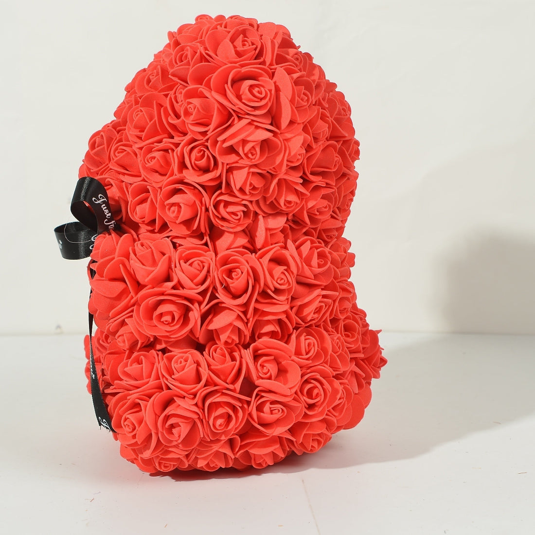 Orso di peluche con rose regalo di San Valentino per innamorati