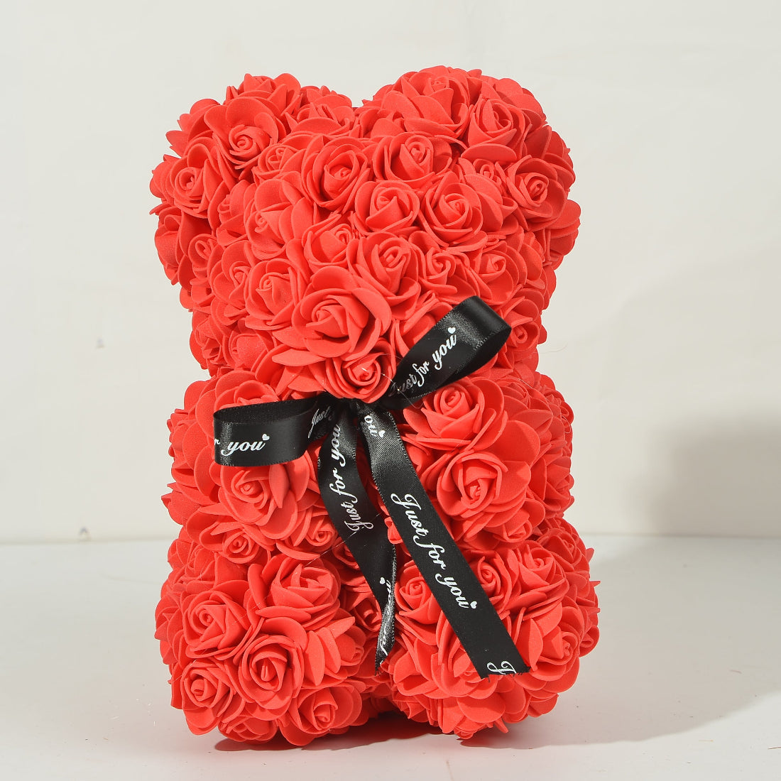 Orso di peluche con rose regalo di San Valentino per innamorati