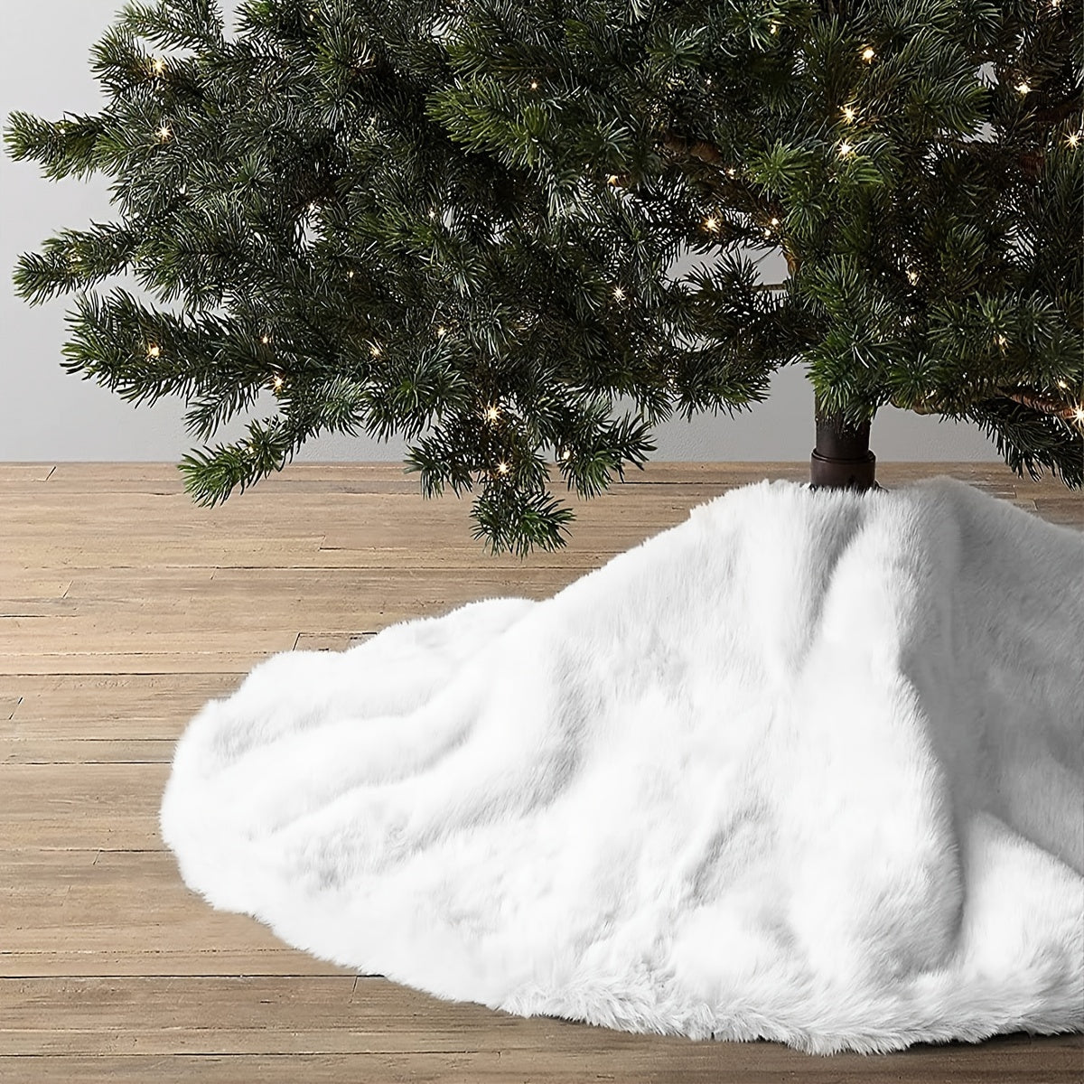 Christmas Tree Skirt Fluffy Polyester Classic Christmas Decoration