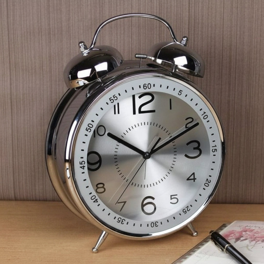 Vintage Double Bell Alarm Clock with Loud Chime – Retro Metal Design, Easy to Read Dial, Ideal for Bedroom and Office