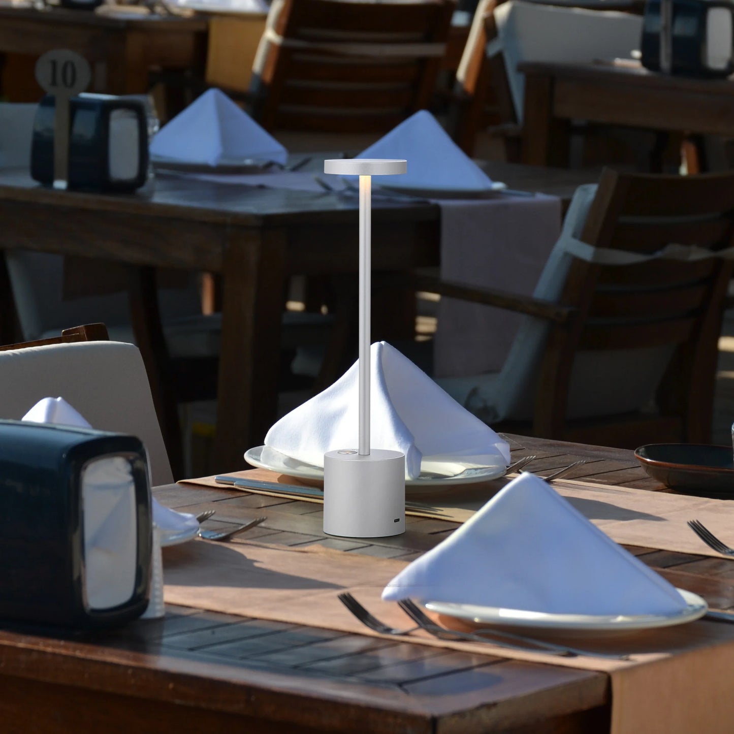 Moderne Gold LED Tischlampe tragbar dimmbar