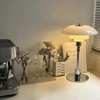 Tischlampe Glas Retro Design mit Messingfuß