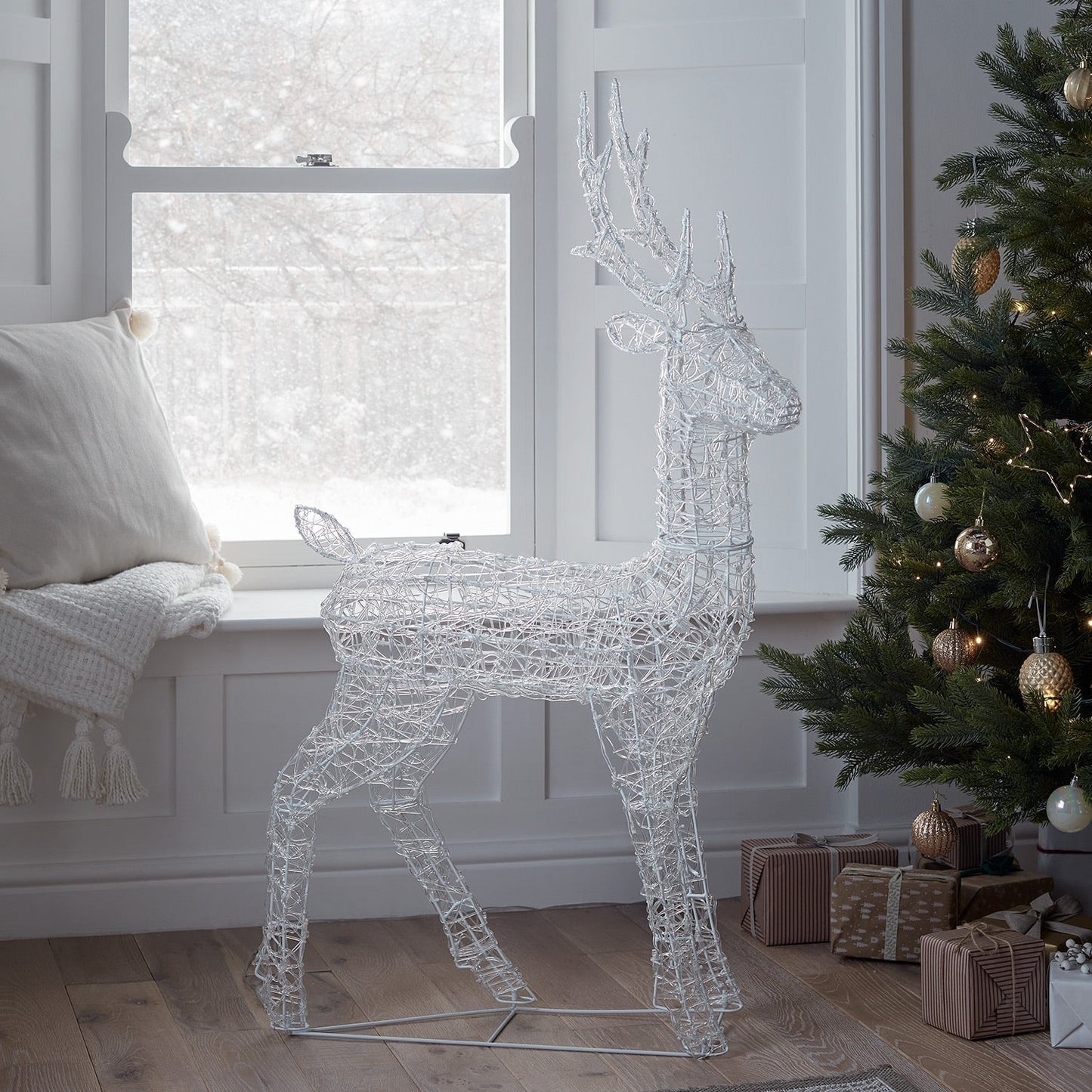 XX2001_Swinsty-Acrylic-Stag-Light-Up-Reindeer-Indoor-Off.jpg