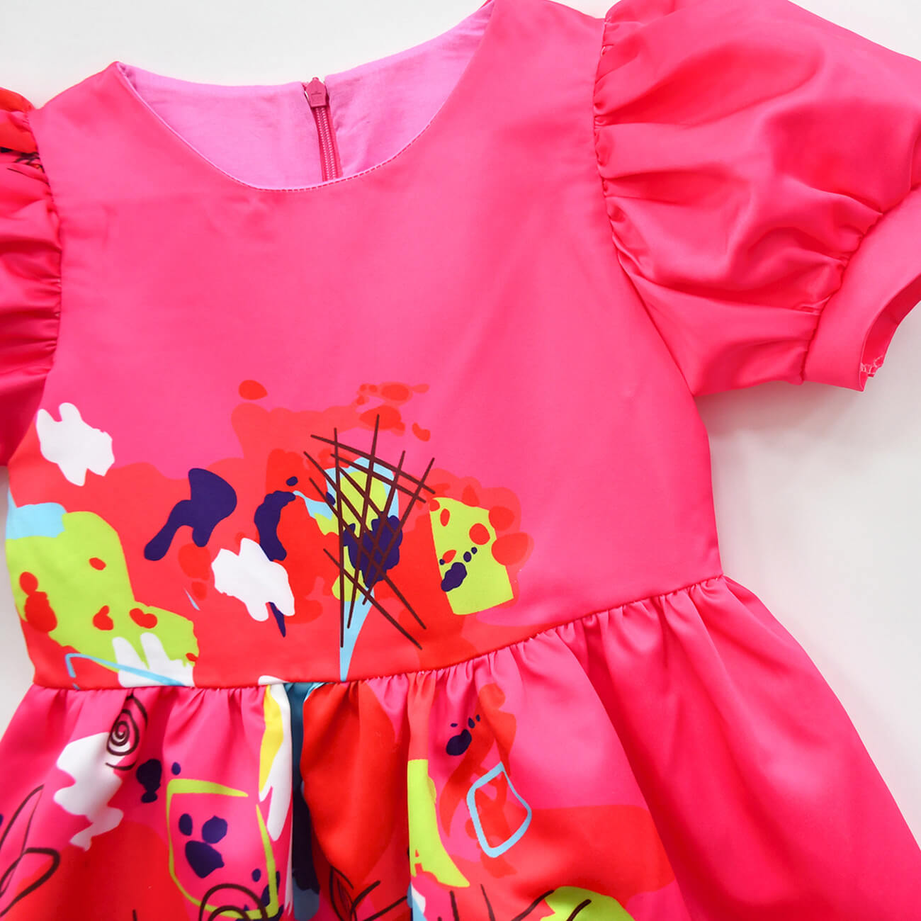 Robe fille à manches bouffantes colorée Robe de fête polyester