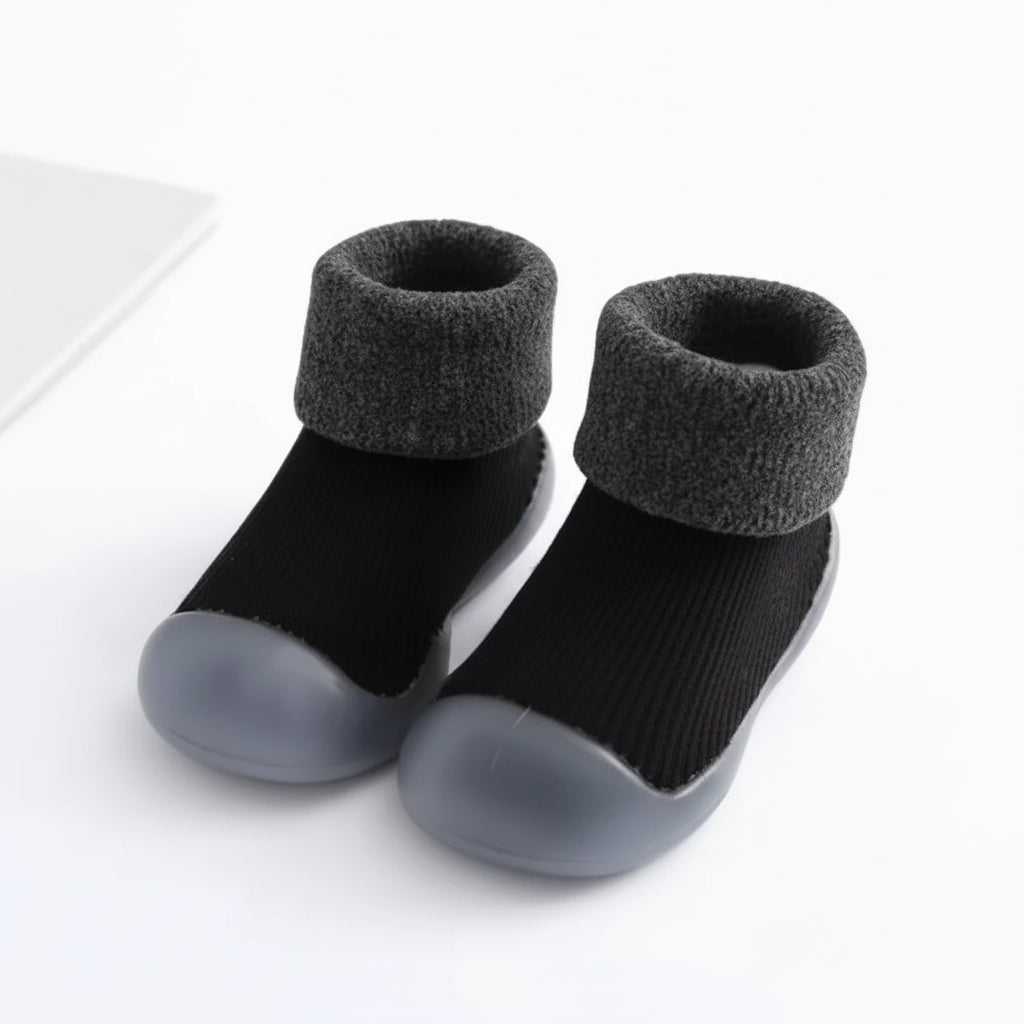 Warme Sicherheit – Rutschfeste Sockenschuhe Für Kleinkinder - Image 10