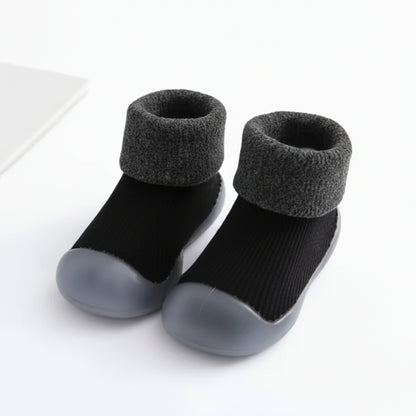 Warme Sicherheit – Rutschfeste Sockenschuhe Für Kleinkinder - Image 10
