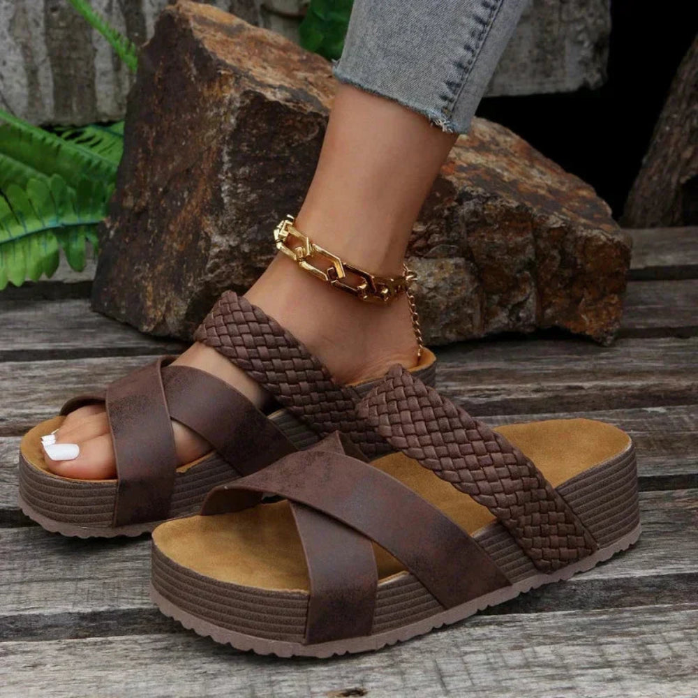 Sandali Donna Con Zeppa E Cinturini Intrecciati Casual