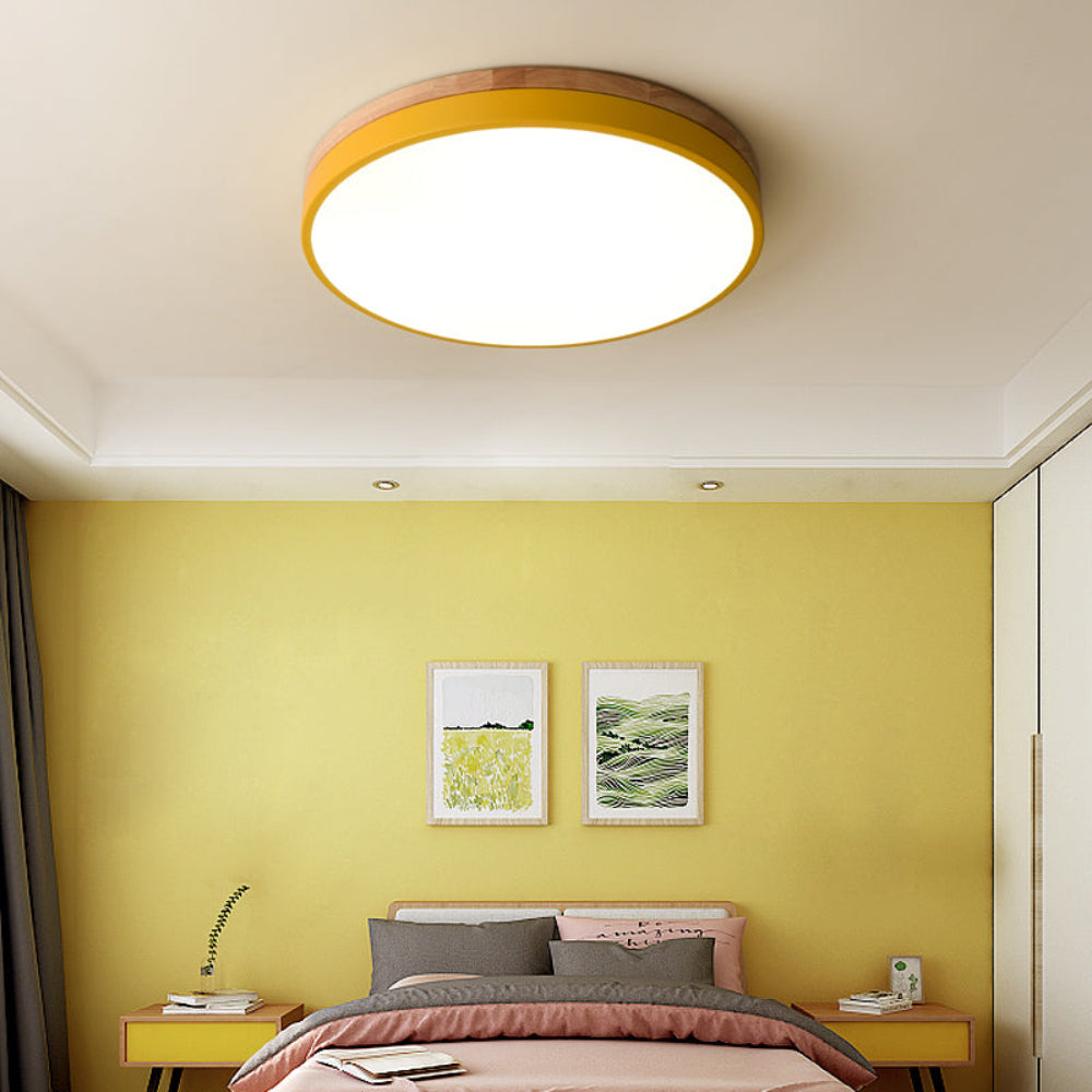 Plafonnier rond en bois clair LED pour salon